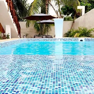 https://spirit-holbox-downtown.quintano-roohotels.com